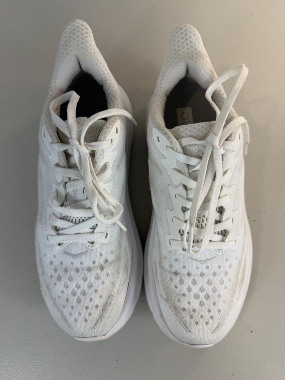 Hoka one one Clifton 9 women's size 6.5B running shoes white